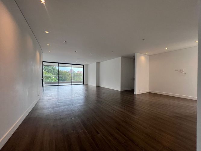 Apartamento de 3 alcobas en arriendo en El Poblado, Medellín, 240 m² · foto 12 de 20