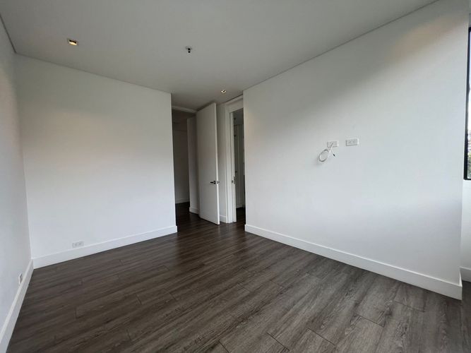 Apartamento de 3 alcobas en arriendo en El Poblado, Medellín, 240 m² · foto 13 de 20