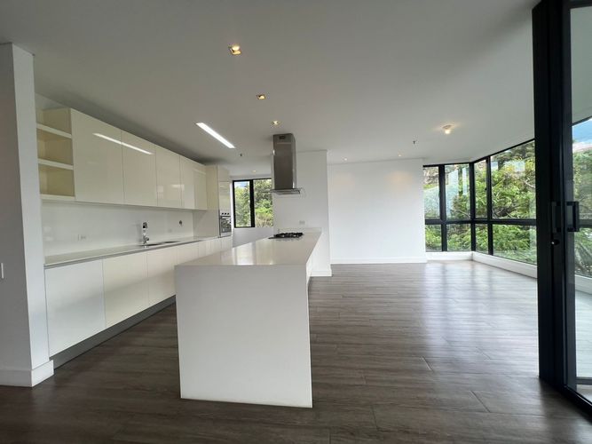 Apartamento de 3 alcobas en arriendo en El Poblado, Medellín, 240 m² · foto 7 de 20
