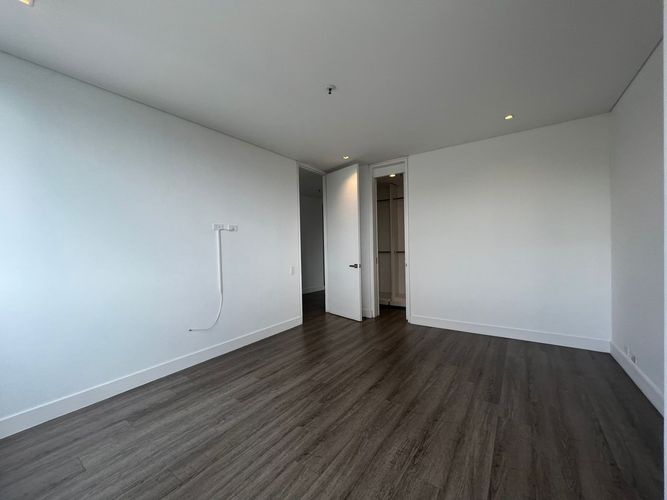 Apartamento de 3 alcobas en arriendo en El Poblado, Medellín, 240 m² · foto 10 de 20