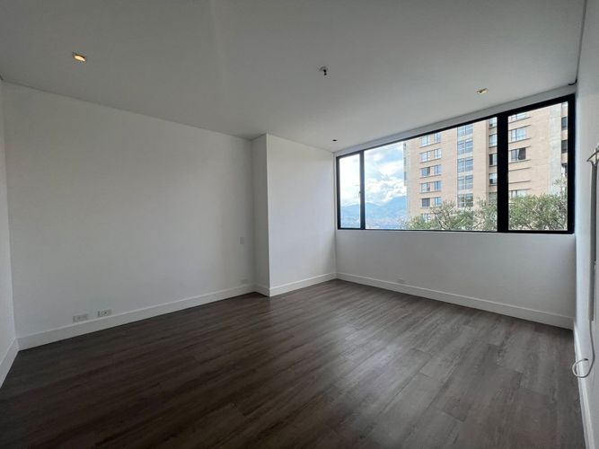 Apartamento de 3 alcobas en arriendo en El Poblado, Medellín, 240 m² · foto 14 de 20