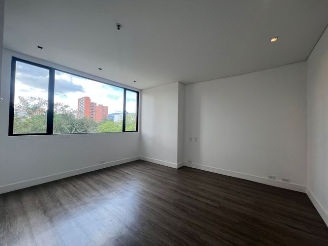 Apartamento de 3 alcobas en arriendo en El Poblado, Medellín, 240 m² · foto 15 de 20