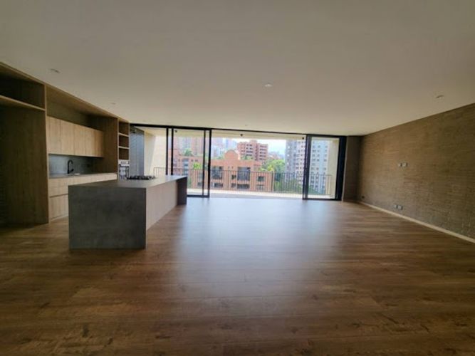 Apartamento de 3 alcobas en arriendo en Vizcaya, Medellín, 170 m² · foto 4 de 20