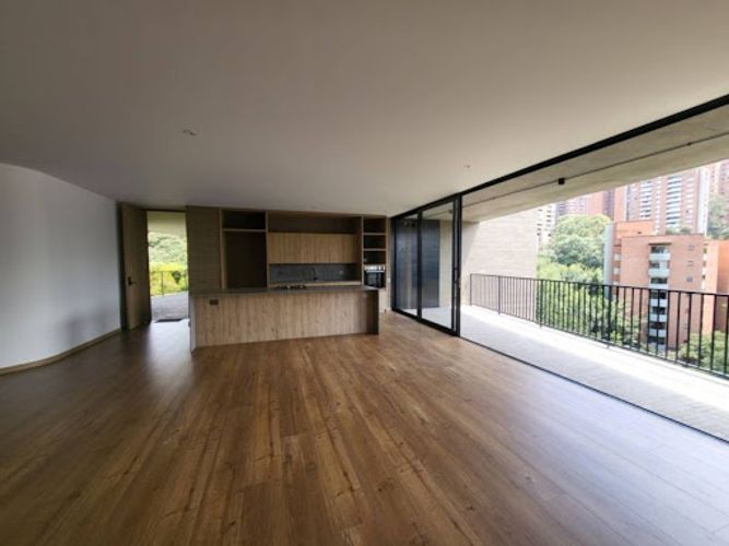 Apartamento de 3 alcobas en arriendo en Vizcaya, Medellín, 170 m² · foto 6 de 20