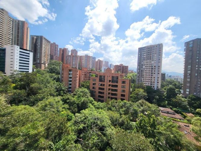 Apartamento de 3 alcobas en arriendo en Vizcaya, Medellín, 170 m² · foto 9 de 20
