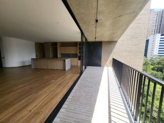 Apartamento de 3 alcobas en arriendo en Vizcaya, Medellín, 170 m² · foto 10 de 20