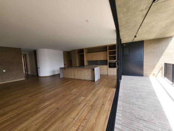 Apartamento de 3 alcobas en arriendo en Vizcaya, Medellín, 170 m² · foto 14 de 20