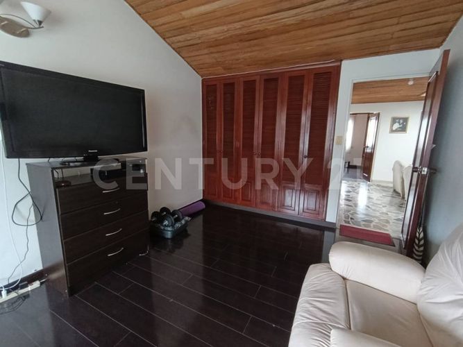 Casa de 4 alcobas en venta en Malibu, Bogotá, 224 m² · foto 10 de 18