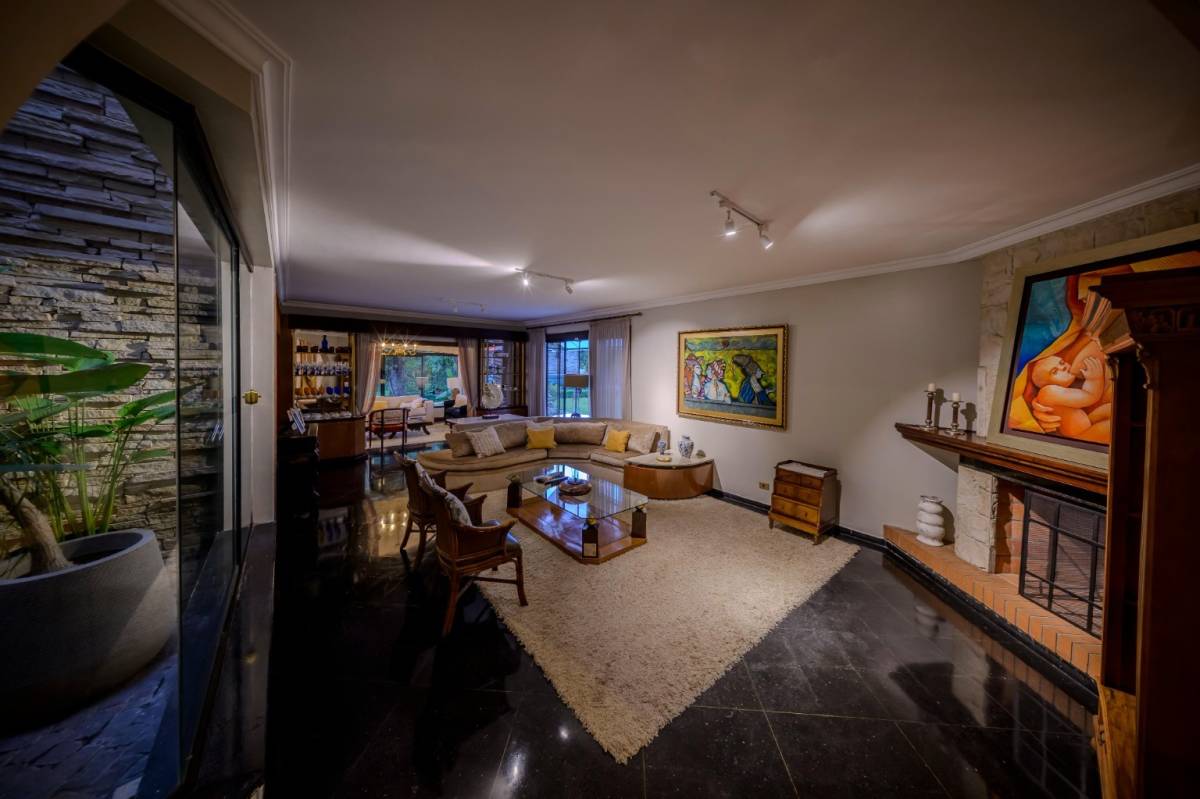 Residencia de Gran Porte en venta o alquiler MCAL ESTIGARRIBIA — foto 3