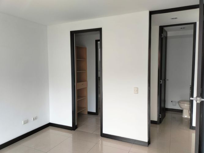 Apartamento de 1 alcoba en arriendo en El Poblado, Medellín, 54 m² · foto 9 de 14