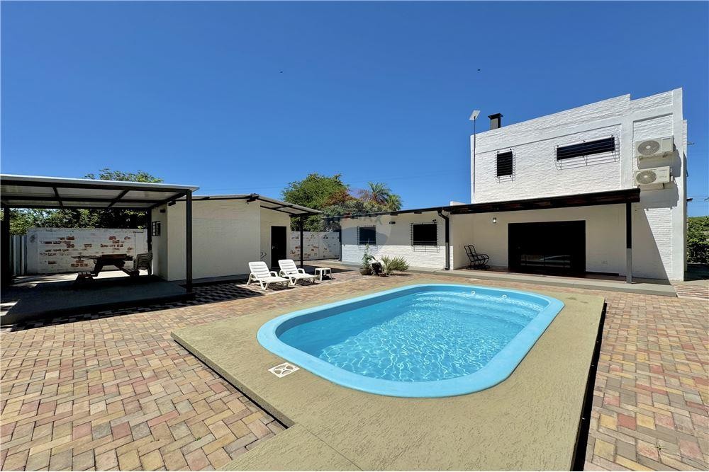 EXCLUSIVA RESIDENCIA CON IMPRESIONANTES VISTAS PANORÁMICAS AL LAGO — foto 2