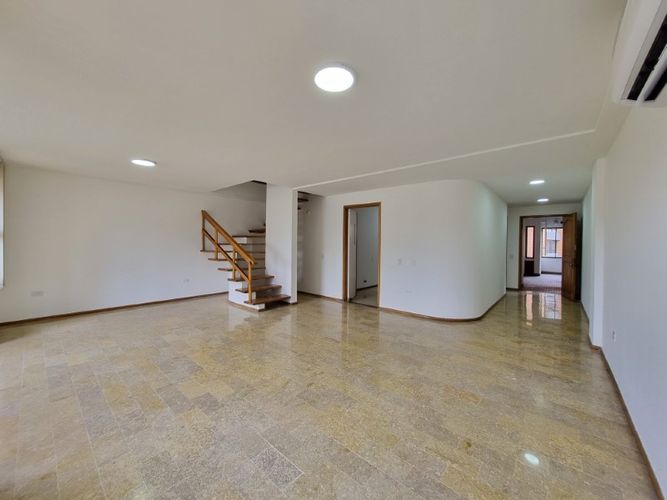Oficina en arriendo en La Aguacatala, Medellín, 170 m² · foto 2 de 24