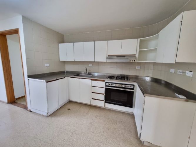 Oficina en arriendo en La Aguacatala, Medellín, 170 m² · foto 8 de 24