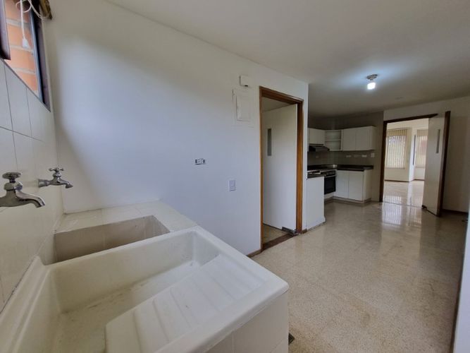 Oficina en arriendo en La Aguacatala, Medellín, 170 m² · foto 10 de 24