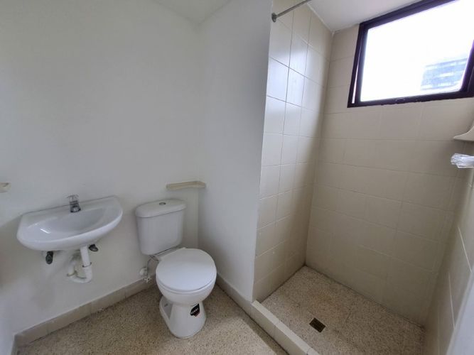 Oficina en arriendo en La Aguacatala, Medellín, 170 m² · foto 12 de 24