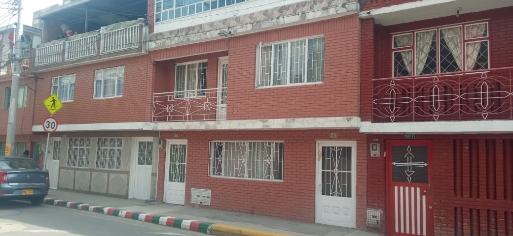 Casa en venta en Fontibon, Bogotá · foto 7 de 11