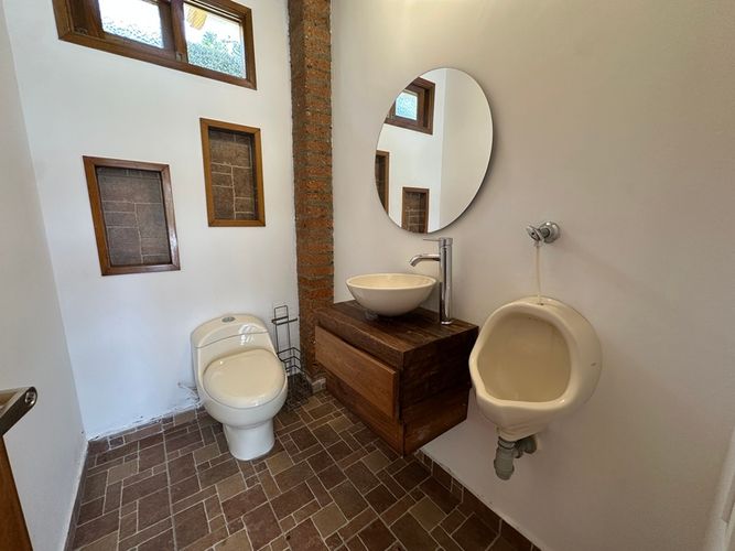 Casa de 3 alcobas en arriendo en Las Antillas, Envigado, 320 m² · foto 17 de 24