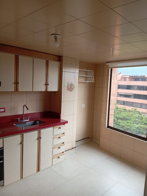Apartamento en venta en Santa Barbara, Bogotá · foto 5 de 21