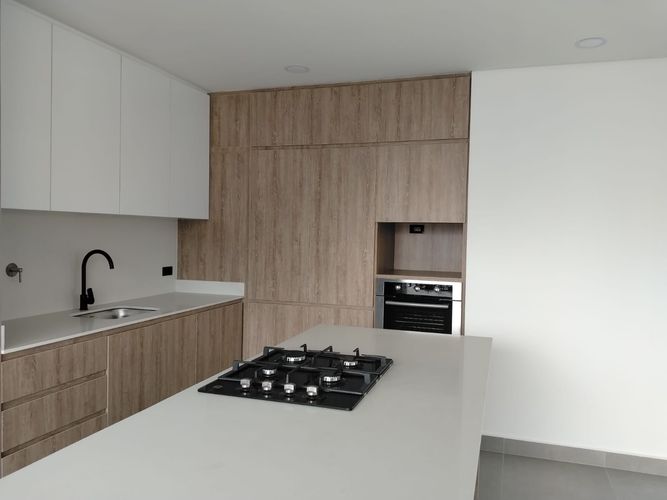 Apartamento de 3 alcobas en venta en El Poblado, Medellín, 192 m² · foto 6 de 19