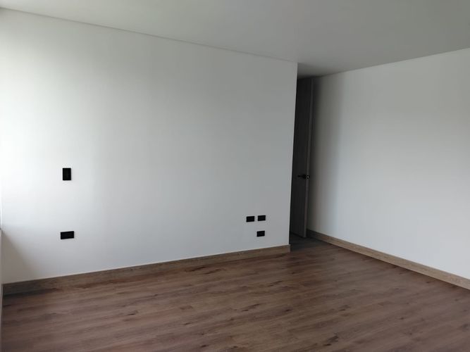 Apartamento de 3 alcobas en venta en El Poblado, Medellín, 192 m² · foto 14 de 19