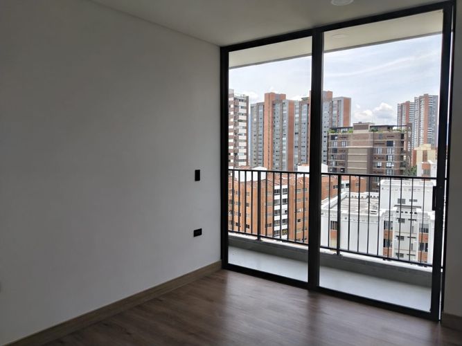 Apartamento de 3 alcobas en venta en El Poblado, Medellín, 192 m² · foto 8 de 19
