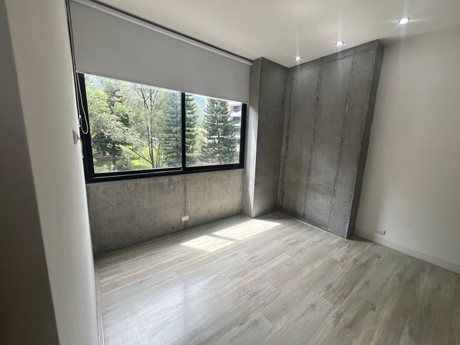 Apartamento de 3 alcobas en arriendo en Los Balsos, Medellín, 195 m² · foto 11 de 19