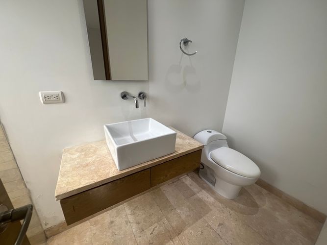 Apartamento de 3 alcobas en arriendo en Los Balsos, Medellín, 195 m² · foto 13 de 19