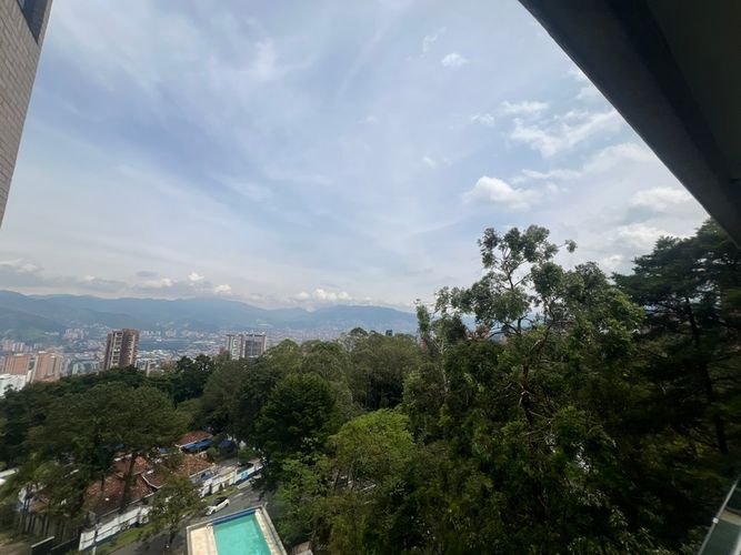 Apartamento de 3 alcobas en arriendo en Los Balsos, Medellín, 195 m² · foto 19 de 19