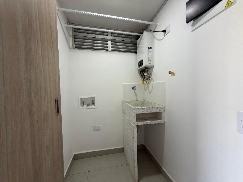 Apartamento en venta en Alcaravanes, Marinilla · foto 3 de 14