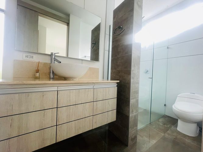 Apartamento en venta en Cristales, Cali · foto 5 de 16