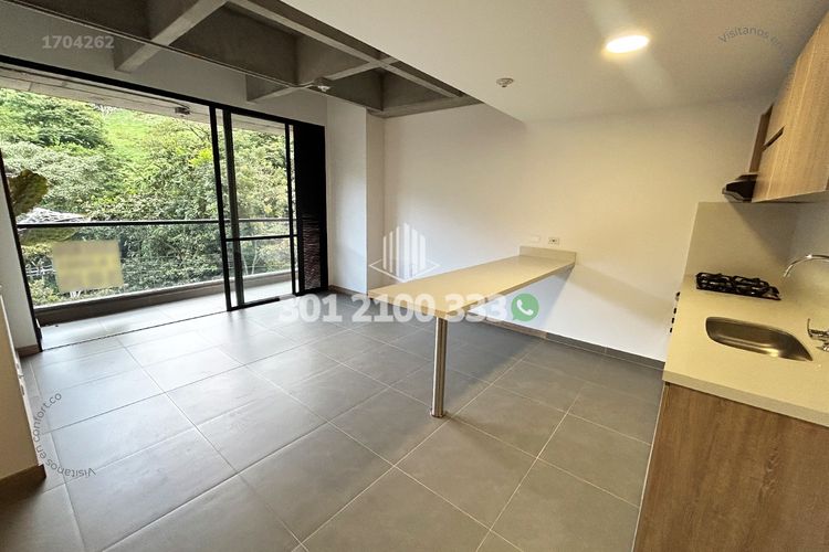 Apartamento de 2 alcobas en arriendo en Loma Del Escobero, Envigado, 69 m² · foto 3 de 22