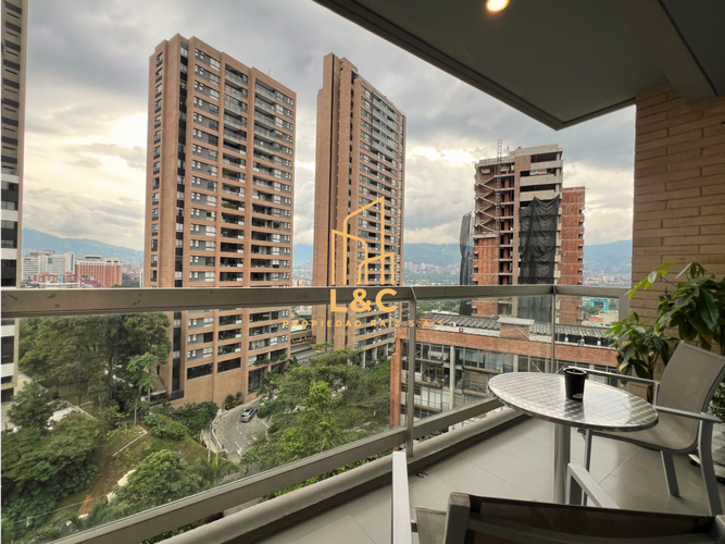 Apartamento de 2 alcobas en arriendo en Lalinde, Medellín, 121 m² · foto 2 de 16