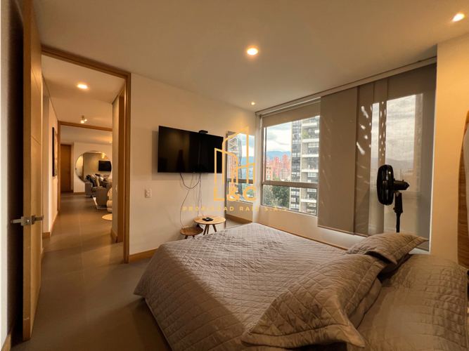 Apartamento de 2 alcobas en arriendo en Lalinde, Medellín, 121 m² · foto 13 de 16