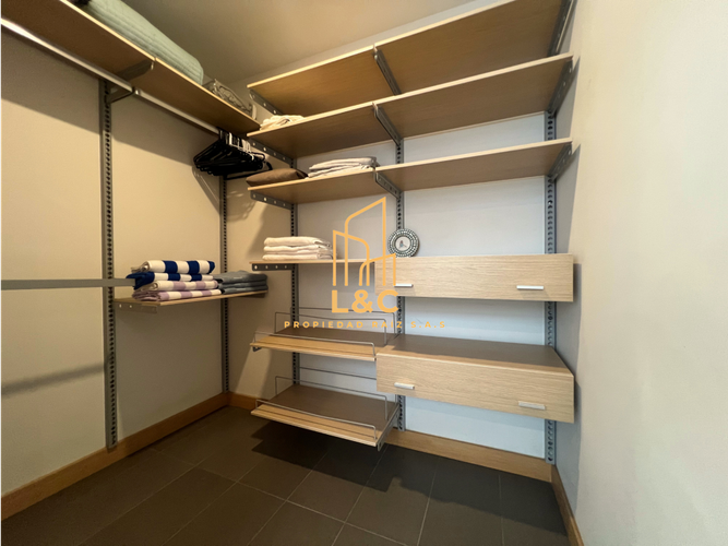 Apartamento de 2 alcobas en arriendo en Lalinde, Medellín, 121 m² · foto 15 de 16
