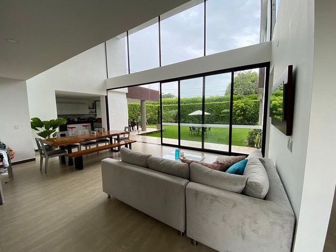 Casa de 4 alcobas en venta en Las Mercedes, Jamundí, 360 m² · foto 3 de 21