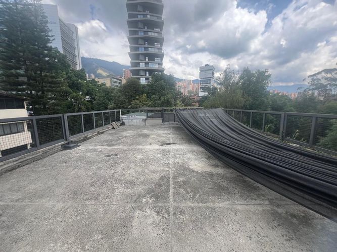 Local en arriendo en El Poblado, Medellín, 720 m² · foto 12 de 13