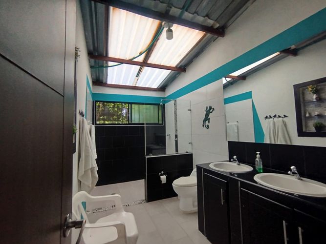 Casa de 3 alcobas en venta en Manuel Del Sur, Ricaurte, 250 m² · foto 7 de 11