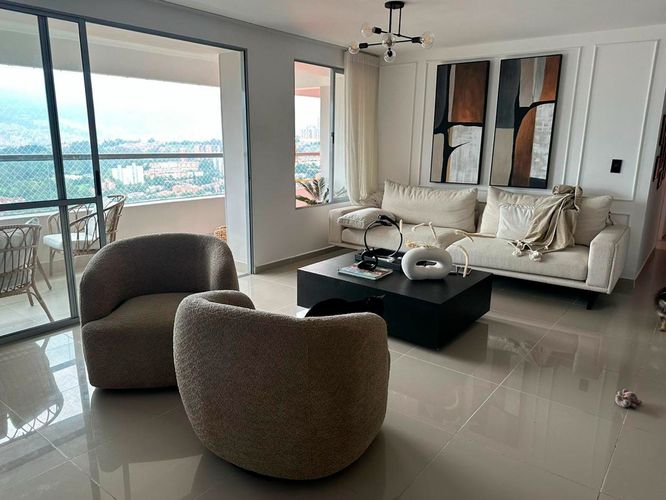 Apartamento de 3 alcobas en venta en Belén, Medellín, 120 m² · foto 1 de 12