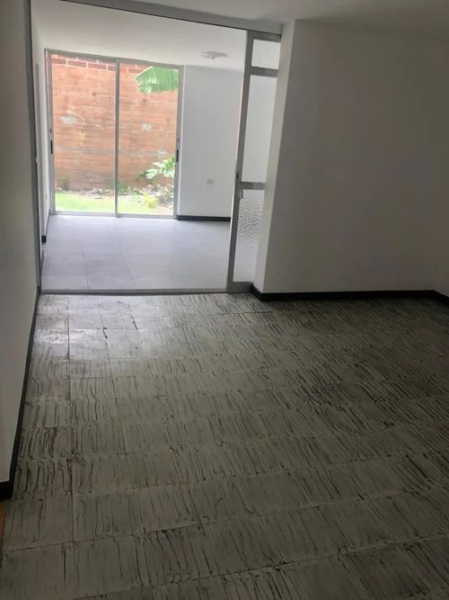Casa de 6 alcobas en venta en Lorena, Medellín, 207 m² · foto 7 de 19