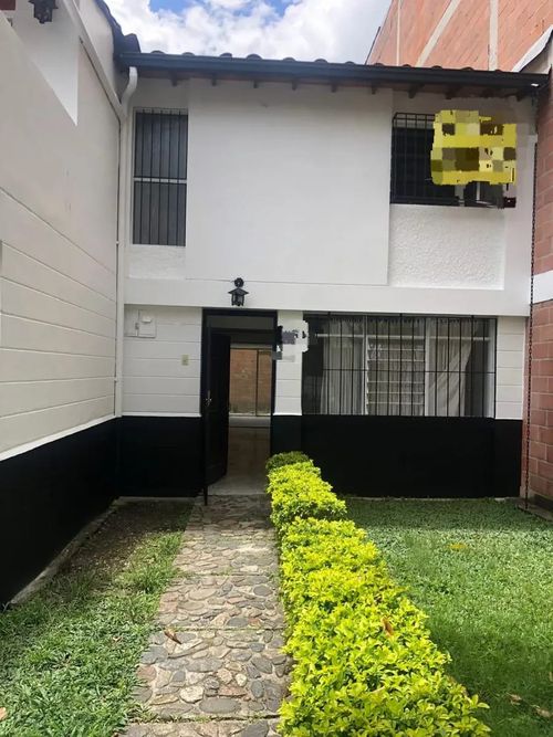 Casa de 6 alcobas en venta en Lorena, Medellín, 207 m² · foto 8 de 19