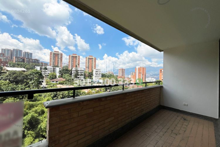 Apartamento de 3 alcobas en arriendo en Los Balsos, Medellín, 134 m² · foto 9 de 24