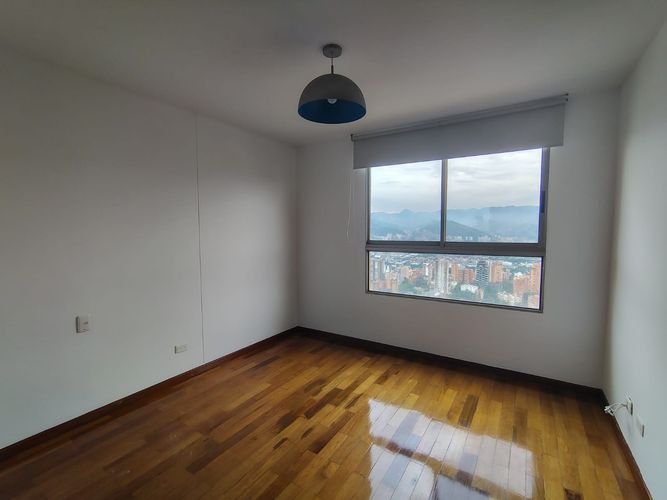 Apartamento de 3 alcobas en arriendo en El Poblado, Medellín, 173 m² · foto 14 de 18