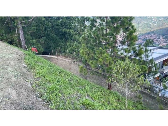 Lote en venta en Niquia, Bello, 2524 m² · foto 8 de 9