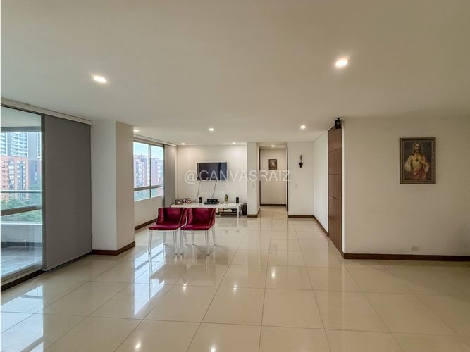 Apartamento de 3 alcobas en venta en Los Balsos, Medellín, 146 m² · foto 5 de 17