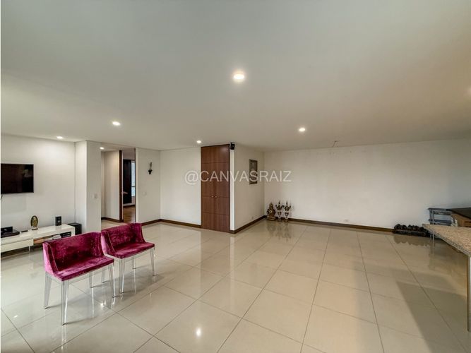 Apartamento de 3 alcobas en venta en Los Balsos, Medellín, 146 m² · foto 7 de 17