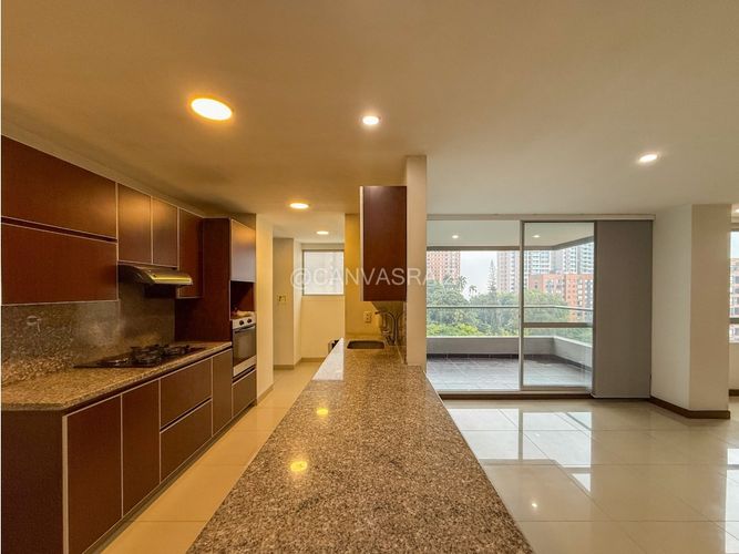 Apartamento de 3 alcobas en venta en Los Balsos, Medellín, 146 m² · foto 8 de 17