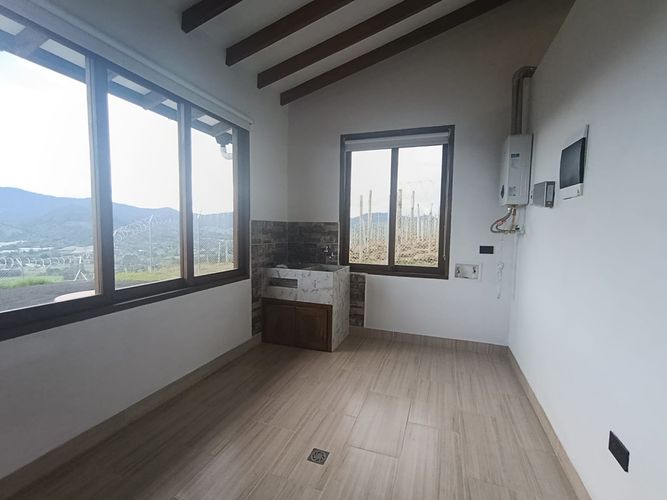 Finca en arriendo en La Ceja, 220 m² · foto 16 de 20