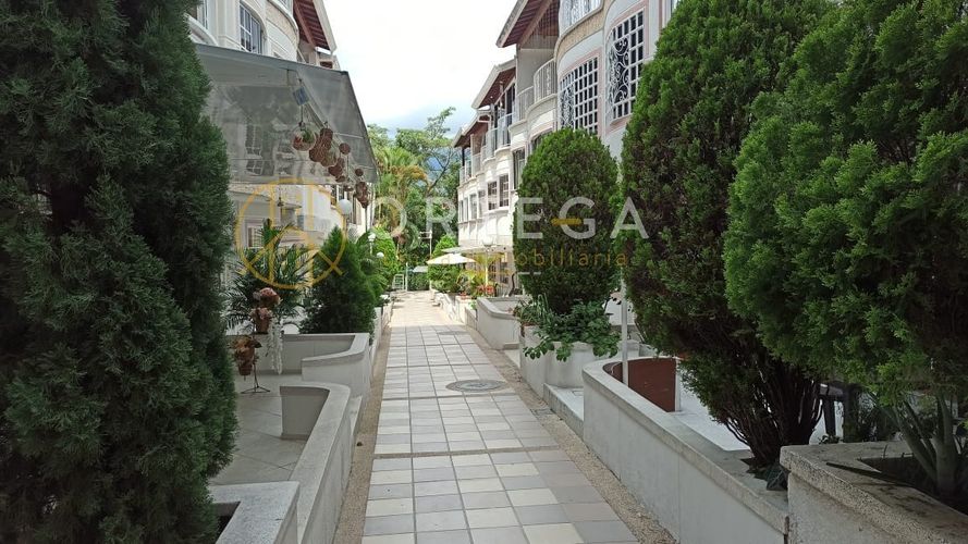 Casa de 4 alcobas en venta en Granjas De Provenza, Bucaramanga, 210 m² · foto 2 de 24