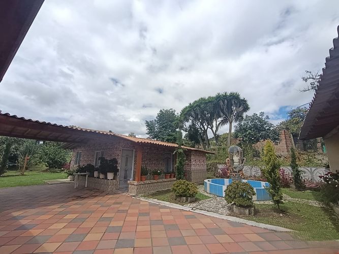 Finca en arriendo en Guarne, 2000 m² · foto 3 de 20