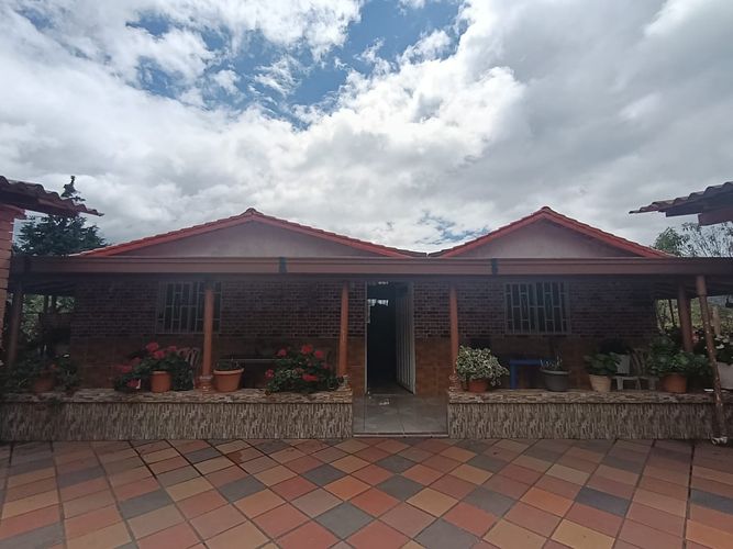 Finca en arriendo en Guarne, 2000 m² · foto 10 de 20